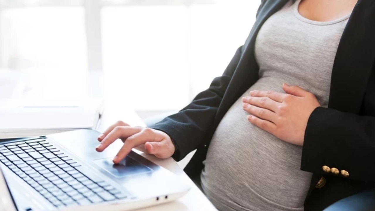 Anneler Müjde! Doğum İzni 24 Haftaya Çıkıyor: İşte Yeni İzin Takvimi