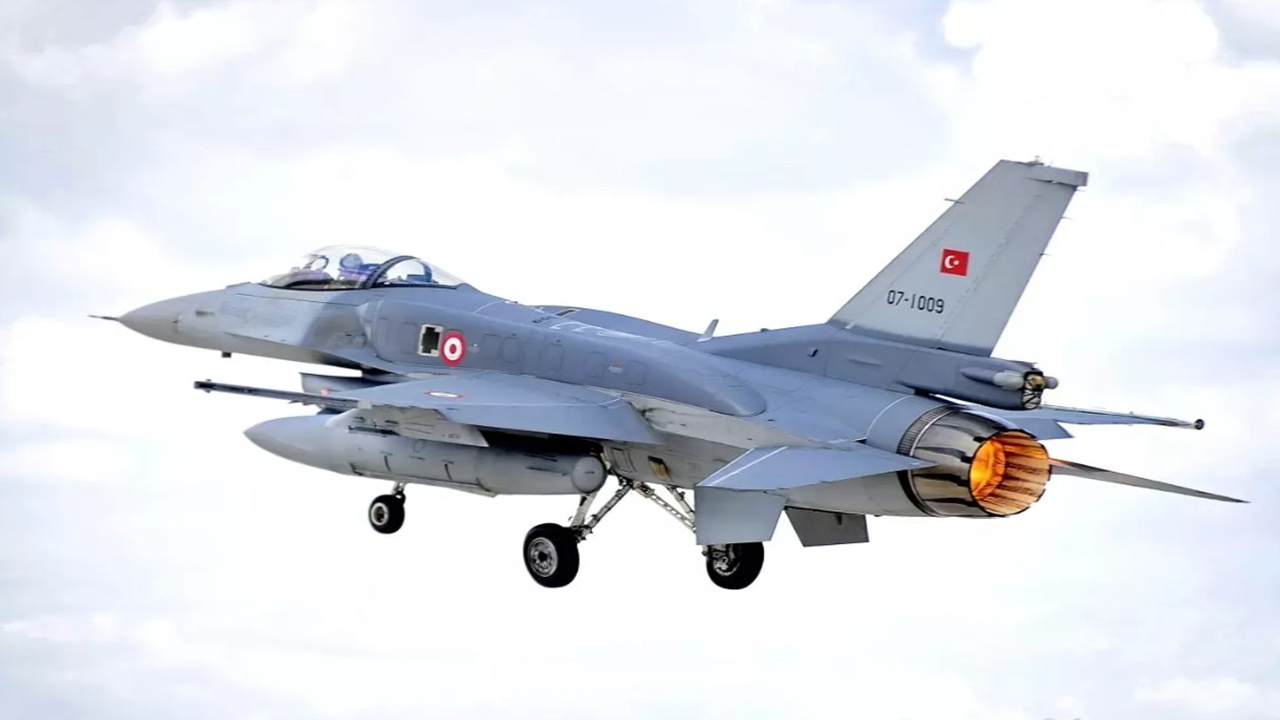 Doğu Akdeniz’de Yeni Hamle: Türkiye’nin KKTC’ye Savaş Uçağı Konuşlandırma Planı Ne Anlama Geliyor?