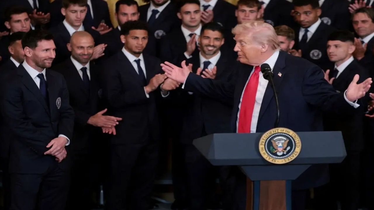 Trump’ın İran Sözleri Tartışma Yarattı: Messi ve Suarez’in Gülerek Alkışlaması Gündem Oldu
